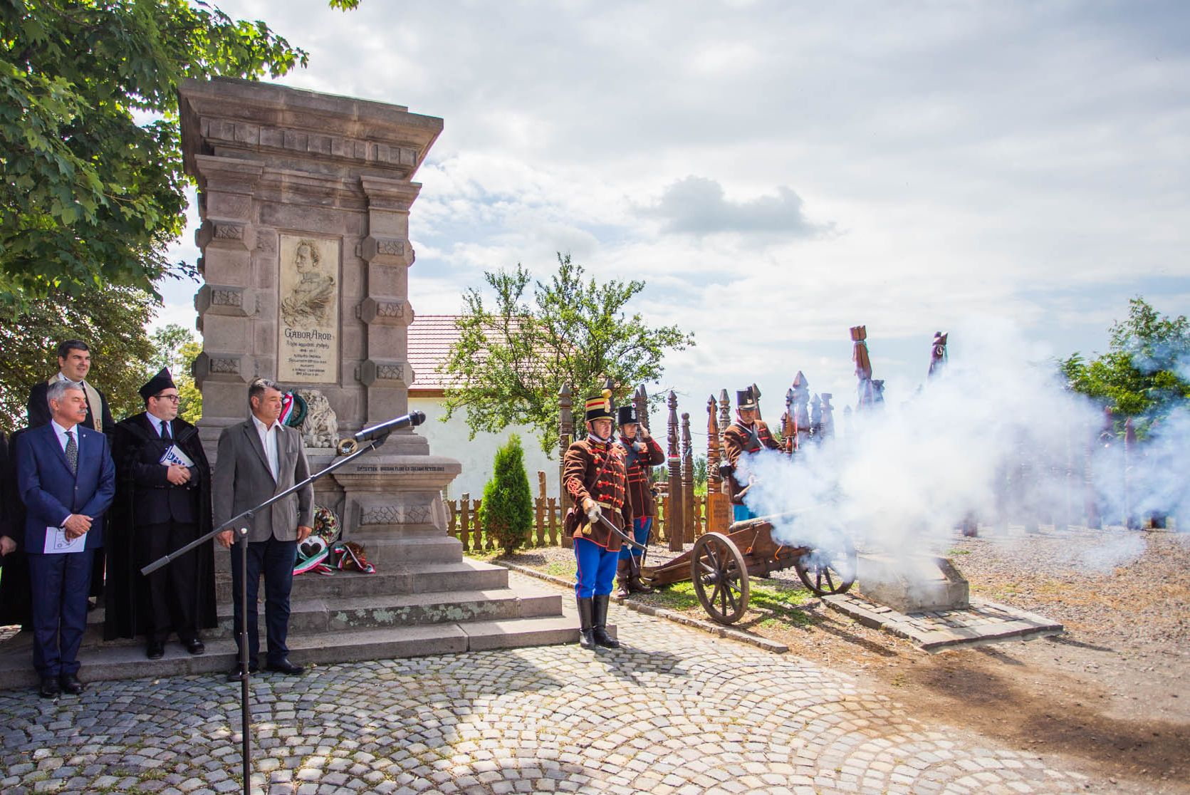 Végtisztességtétel Gábor Áronnak